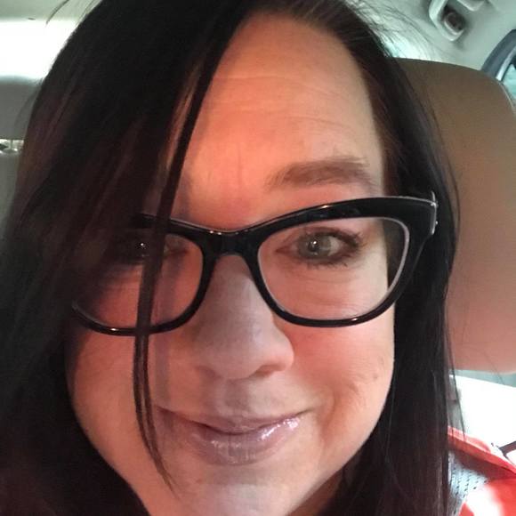 Meet your Posher, Rene - Picture 1 of 1